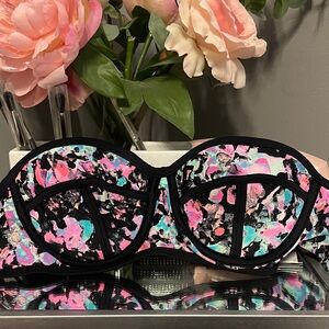 Xhilaration Vibrant Black and Pink Belt